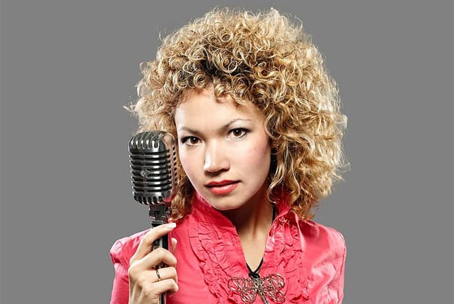 Певица и актриса Елена Гущина