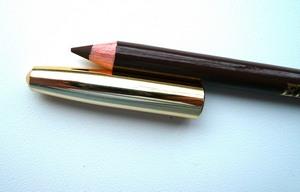 Как рисовать стрелки на глазах правильно? Как рисовать стрелки на глазах правильно?