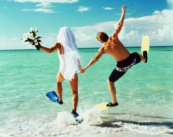 Куда поехать в свадебное путешествие в августе? Куда поехать в свадебное путешествие в августе?