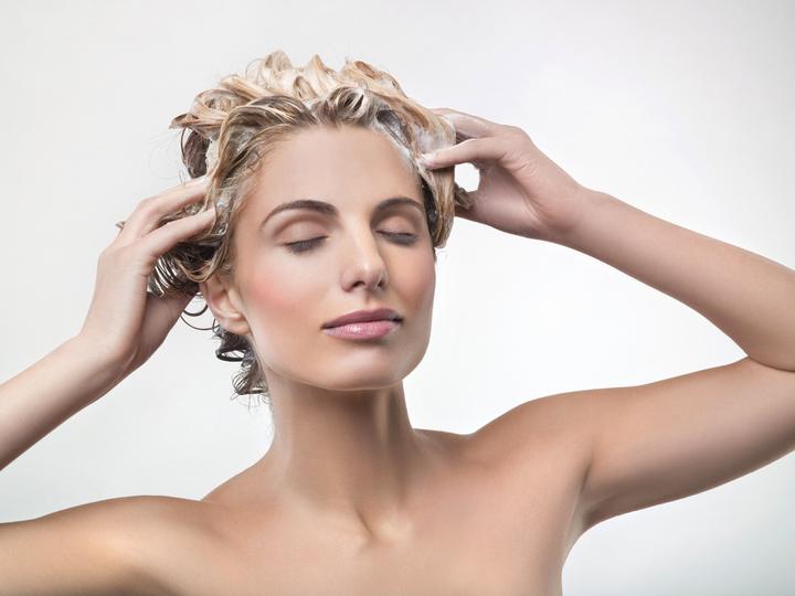 Волосы после осветления. Как восстановить поврежденные локоны?