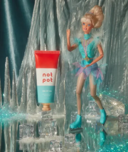 гель и кукла