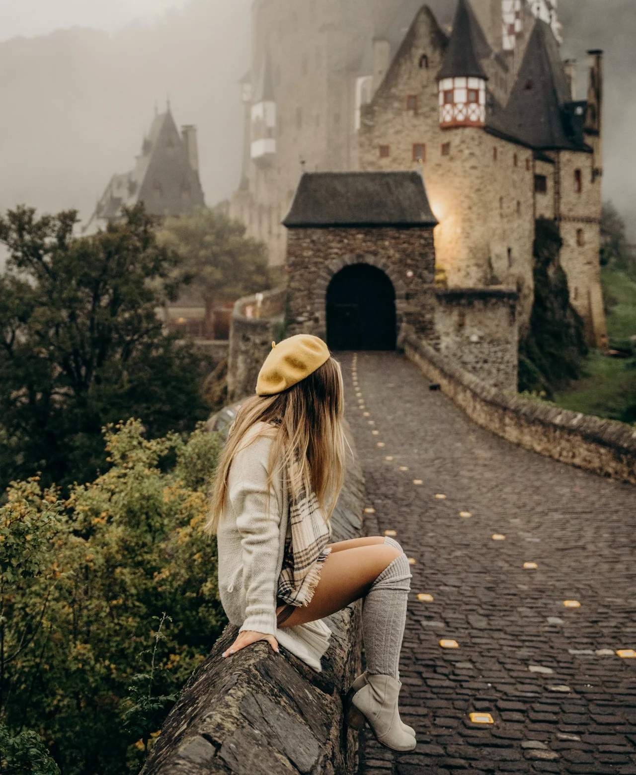 грустная девушка