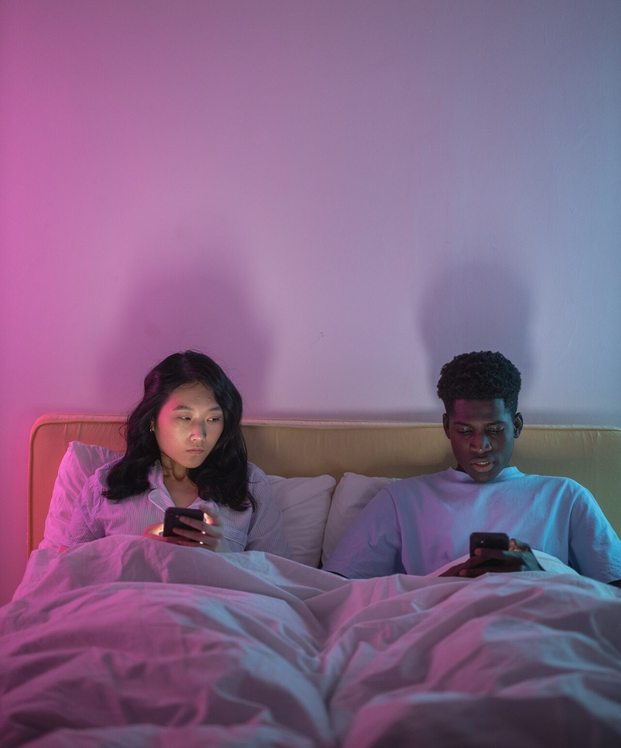 недовольная пара