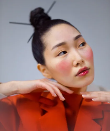 румяная девушка