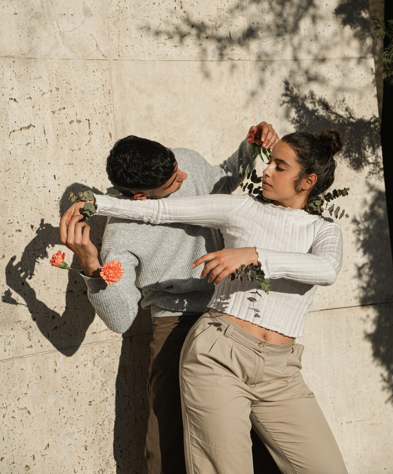 пара на улице