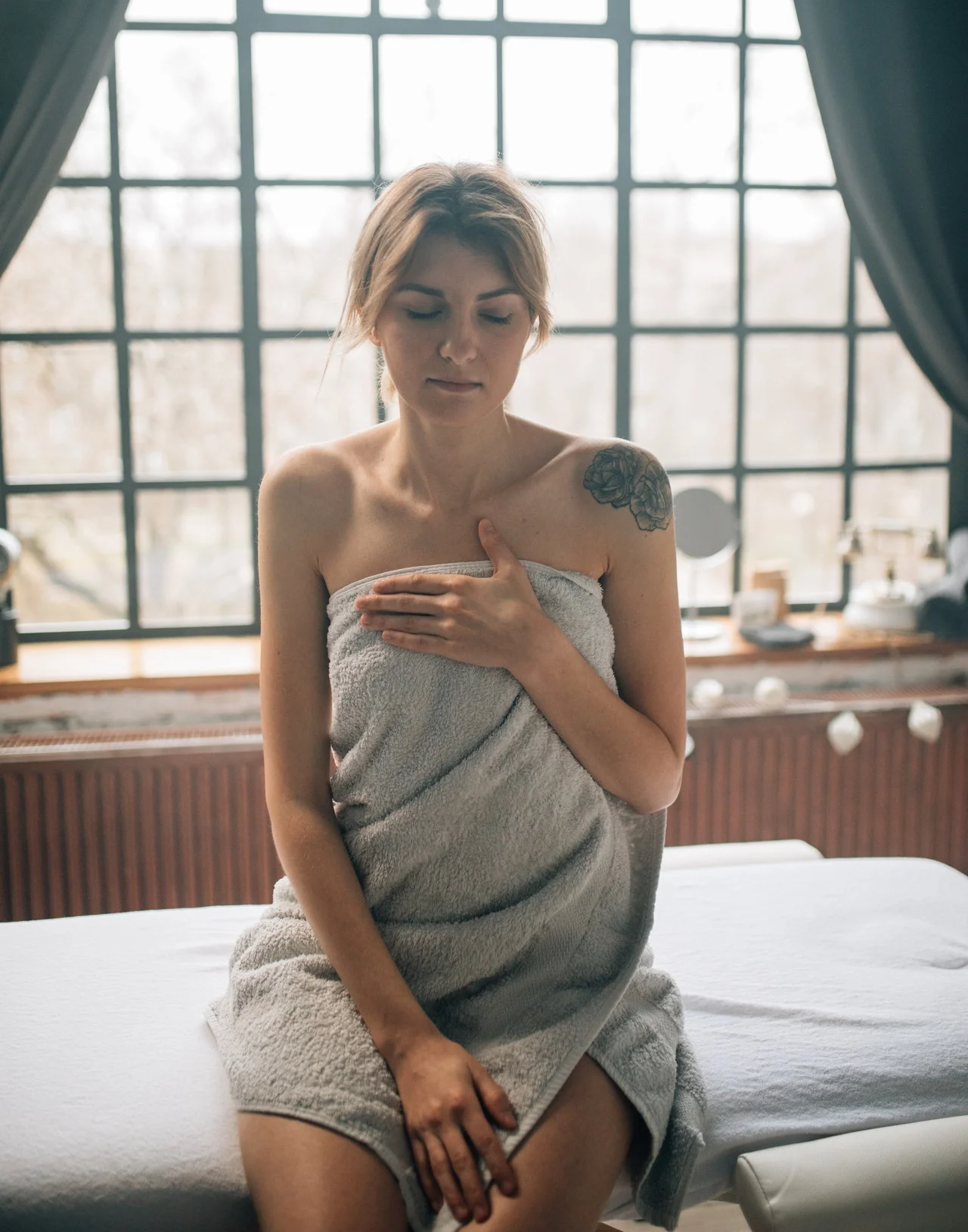 девушка в полотенце