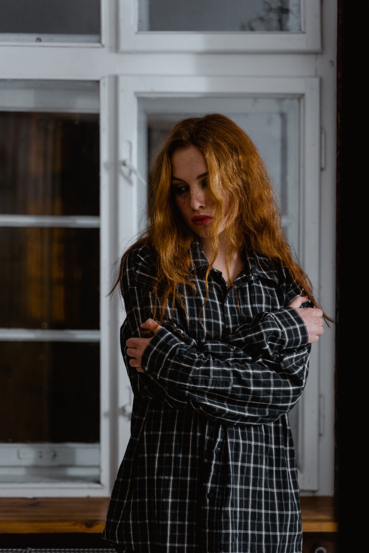 грустная девушка