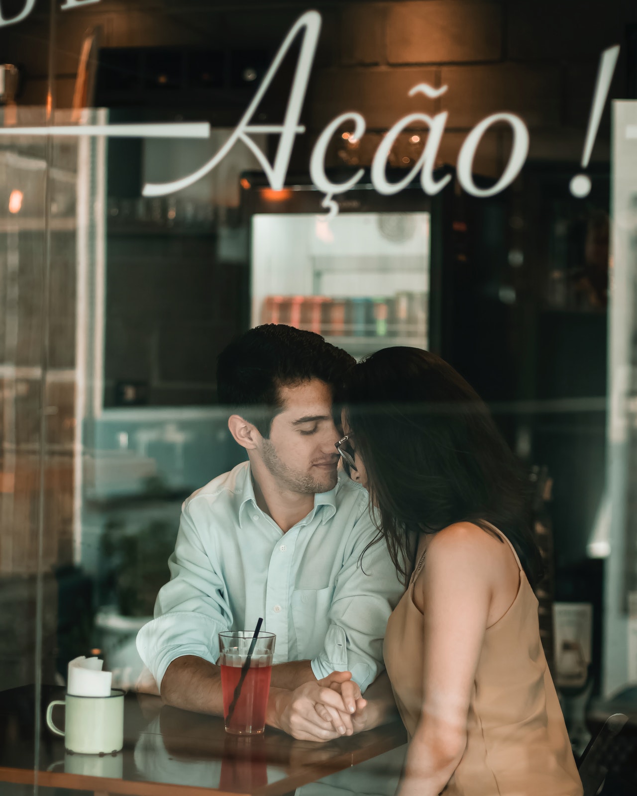 пара на свидании